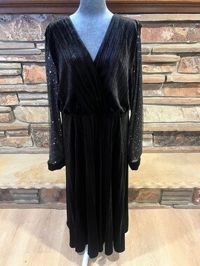 Dalia MacPhee Black Velvet Wrap Top Long-Sleeve Midi Dress